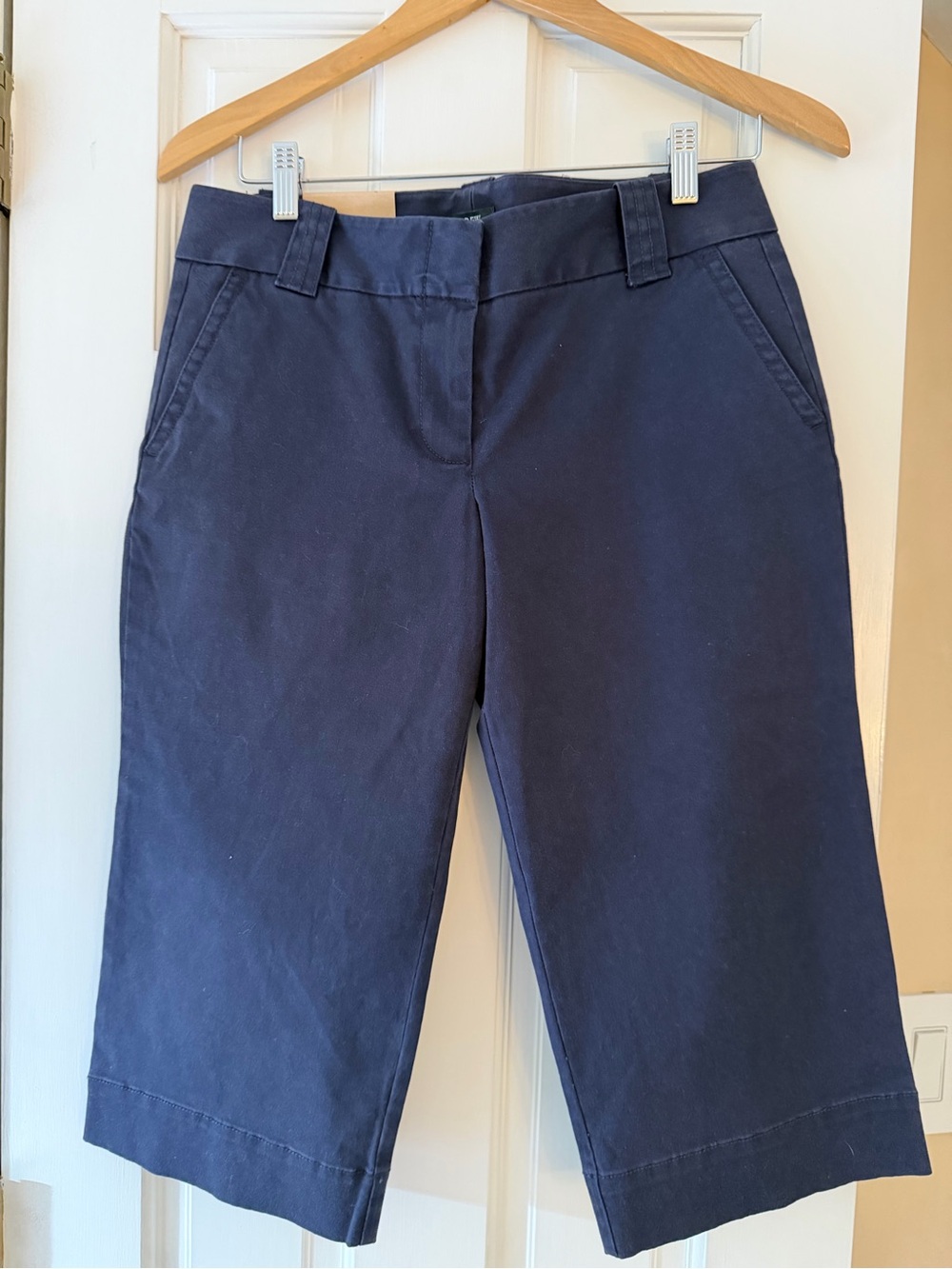 NWT J Crew Navy Blue cropped chinos